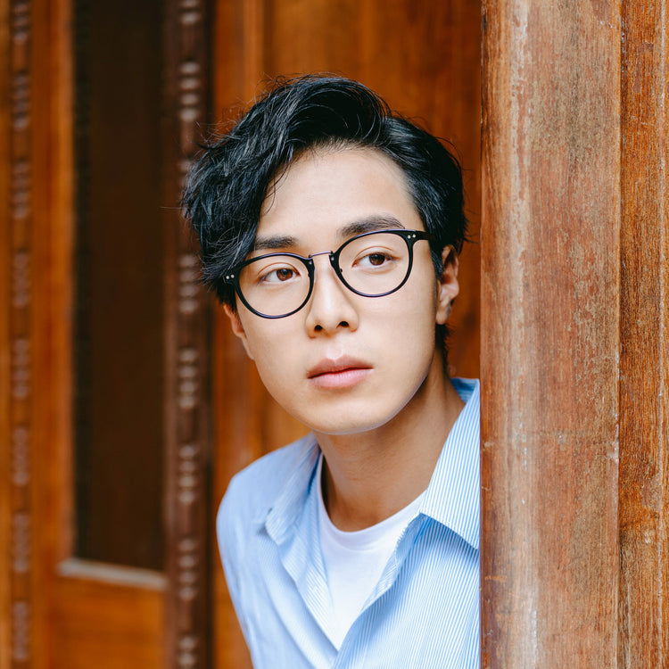 Simple medium gold glasses frame | Italian handmade acetate | GENIC STYLE 140
