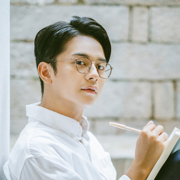 Thick gold-rimmed square eyeglass frames | GENIC STYLE 143 | Depth numbers apply